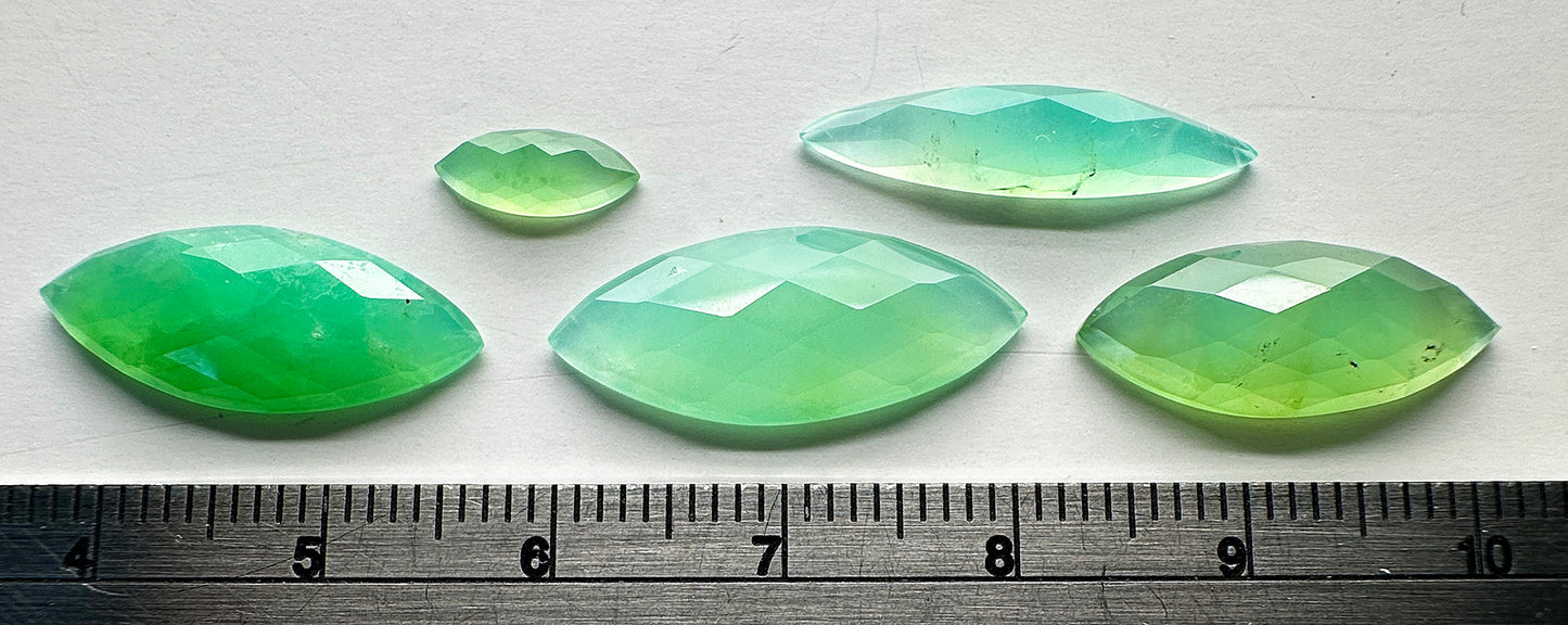 Chrysoprase - Natural - Australia - 20ct