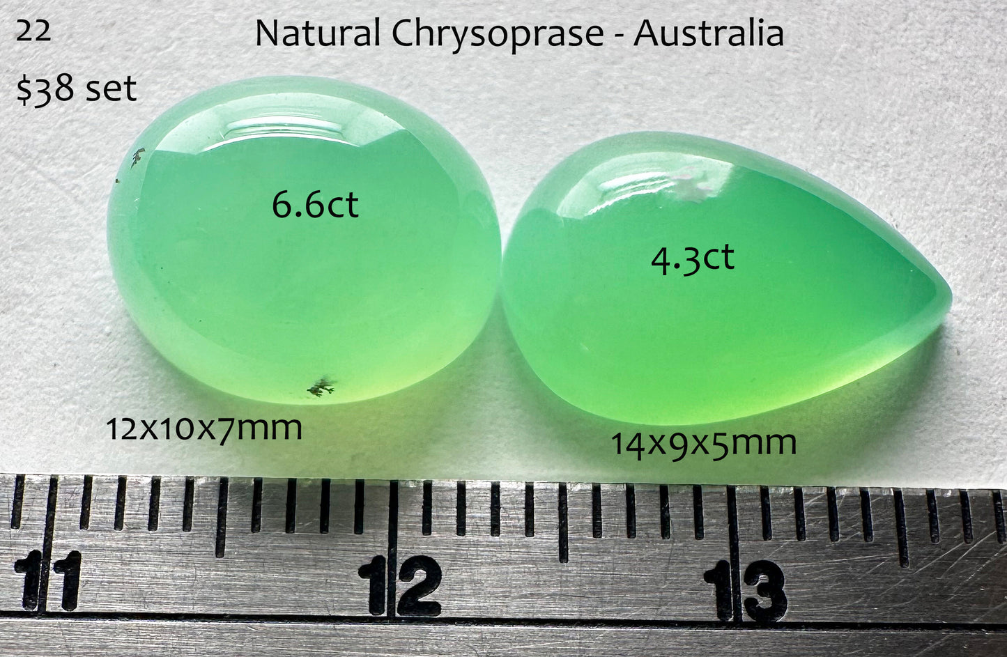 Chrysoprase - Natural - Australia - 6.6ct total