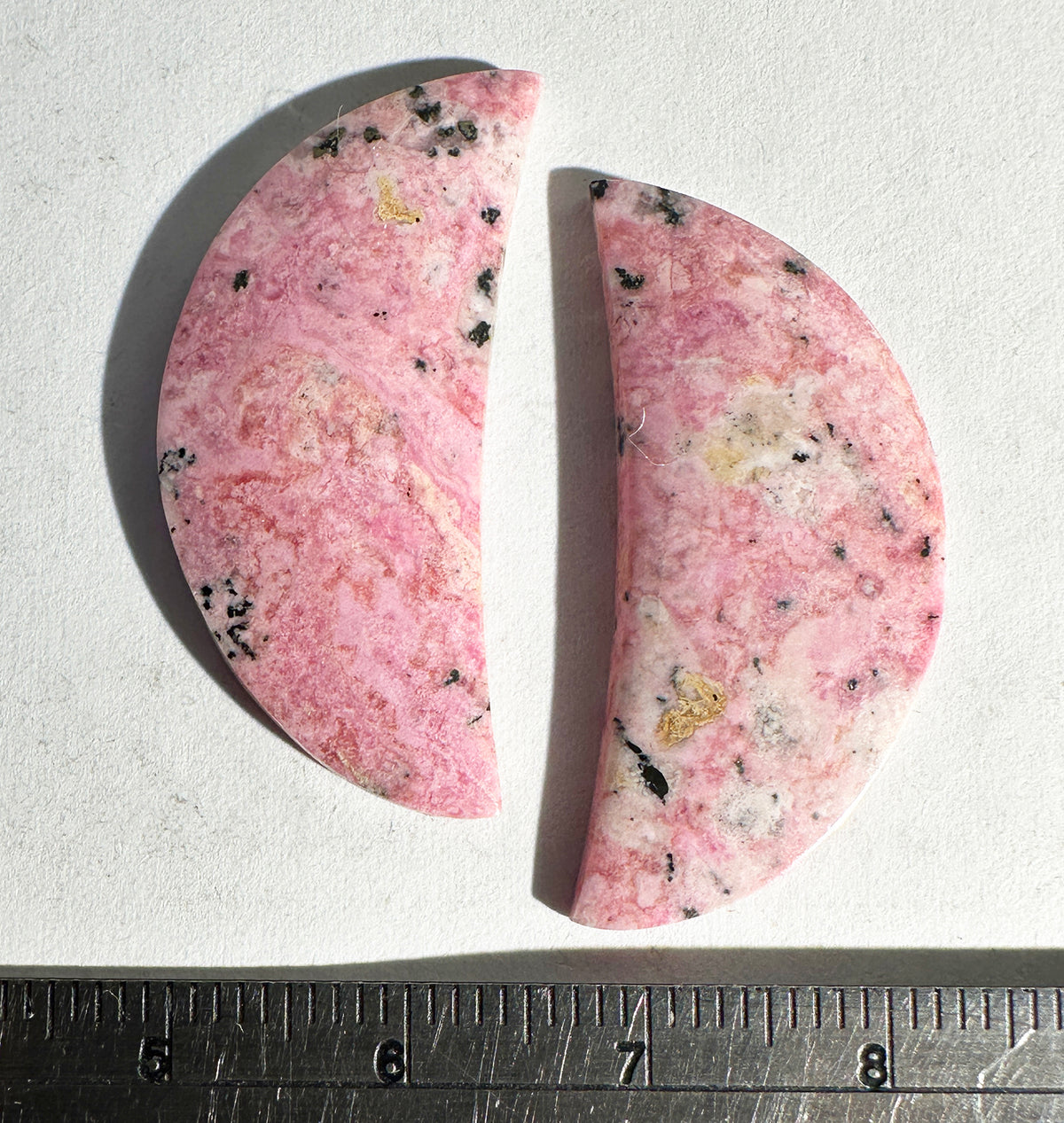 Rhodonite - Natural - Peru - 31ct total