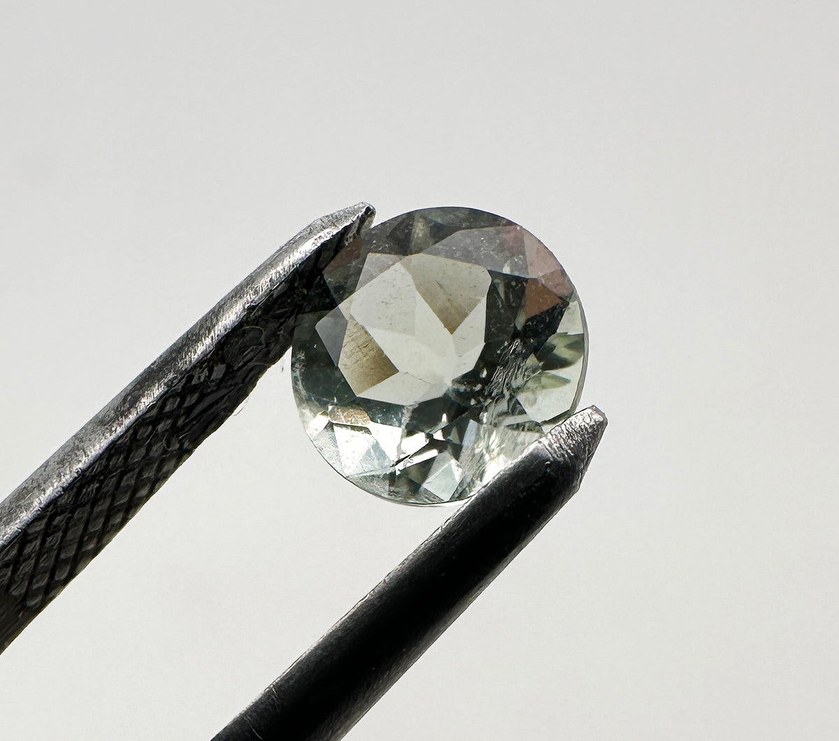 Apatite - Natural - Madagascar - 0.9ct