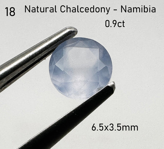 Chalcedony - Natural - Namibia - 0.9ct