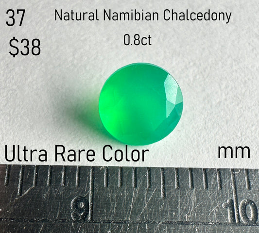 Chrysoprase - Natural - Australia - 0.8t